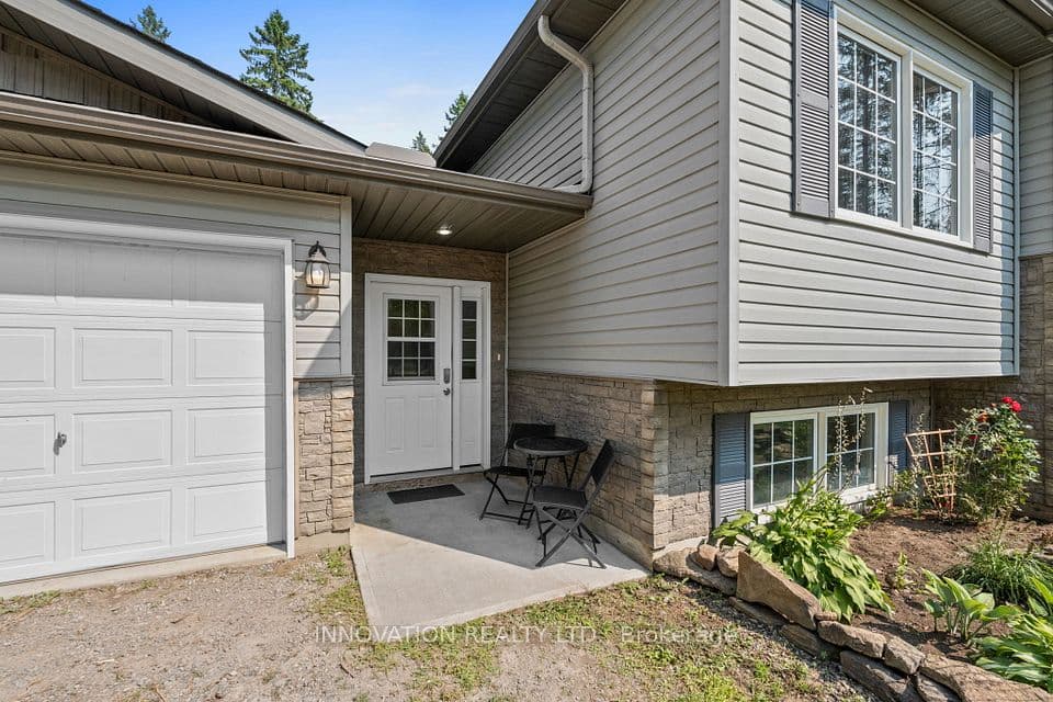 845 Pinery Road, Montague, ON K7A 4S7 – photo 3