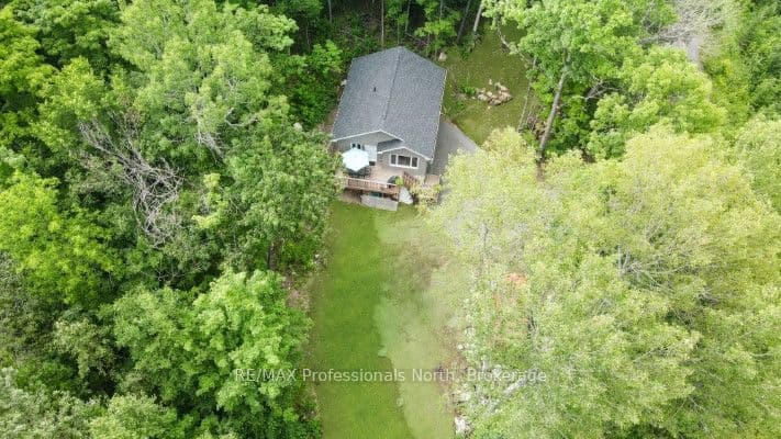 1065 Henderson's Road, Minden Hills, ON K0M 2S0 – photo 2