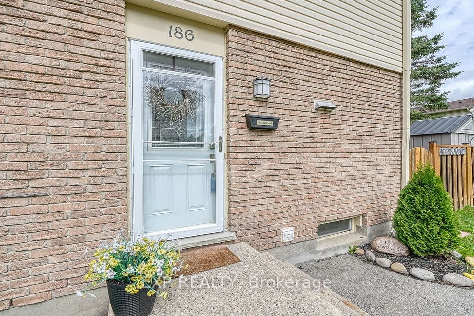 230 Clarke Road 186, London East, ON N5W 5P8 – photo 2