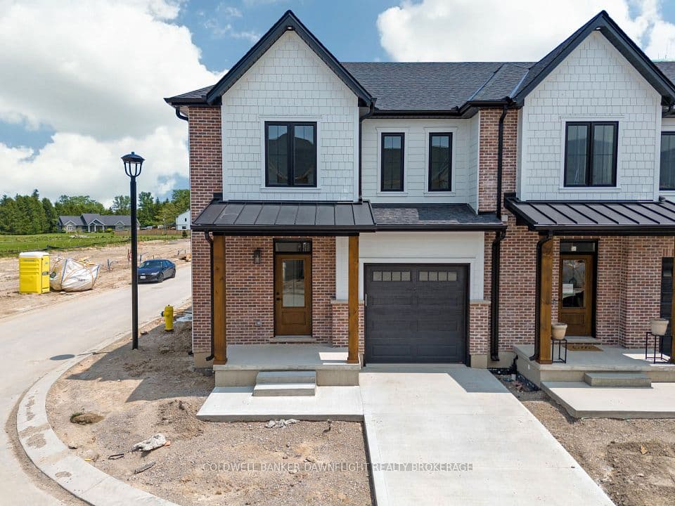 147 Scotts Drive 17, Lucan Biddulph, ON N0M 2J0 – main photo