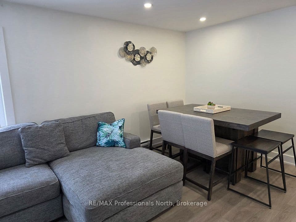32 Deerhurst Greens Drive 105, Huntsville, ON P1H 2E8 – photo 2
