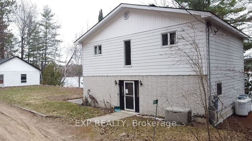 88 Chris Mullin Lane, Madawaska Valley, ON K0J 1B0 – photo 2