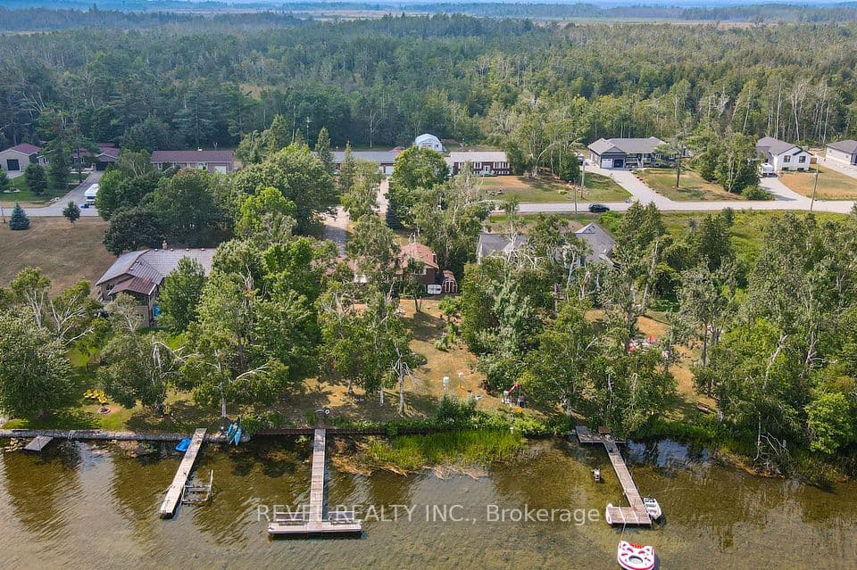 126 Pinewood Boulevard, Kawartha Lakes, ON K0M 2T0 – main photo