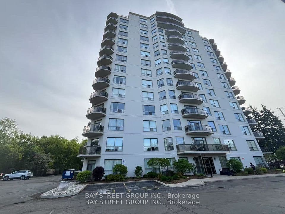255 Keats Way 308, Waterloo, ON N2L 6N6 – main photo