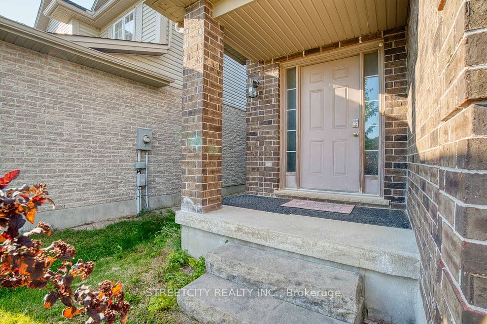 1189 SANDBAR Street, London North, ON N6G 5K2 – photo 3