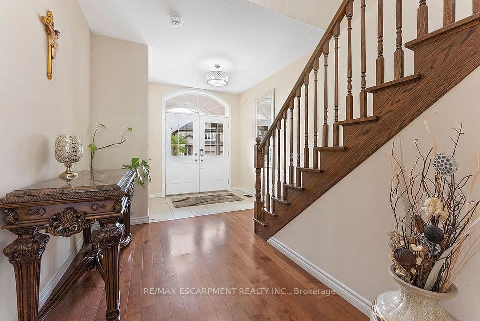 67 Bellroyal Crescent, Hamilton, ON L8J 0E7 – photo 3