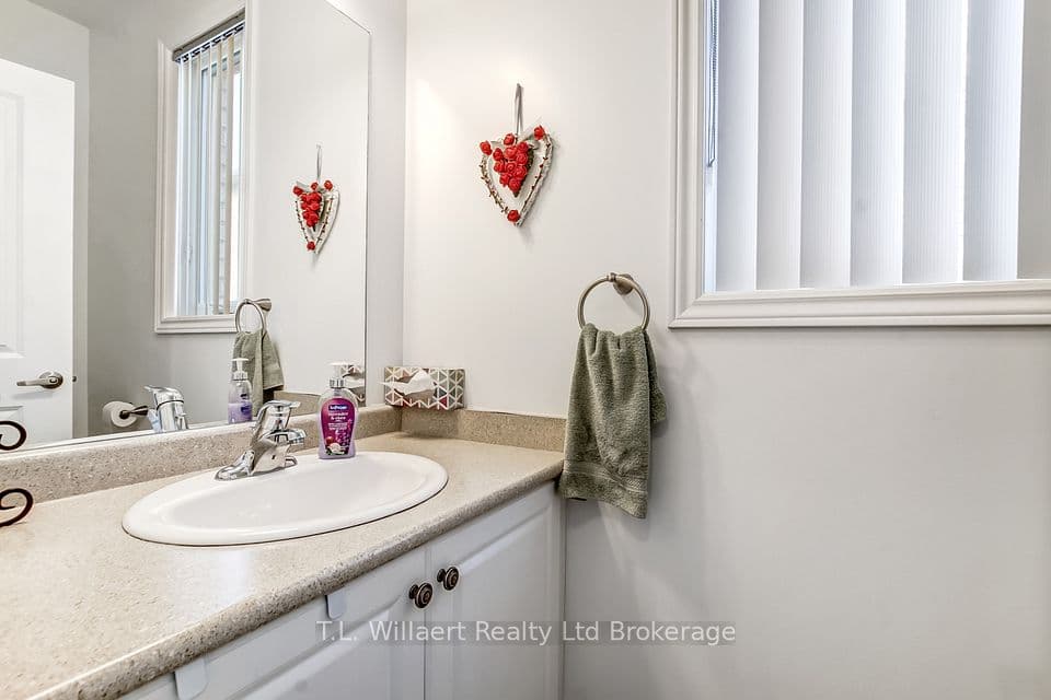 42 Seaton Crescent, Tillsonburg, ON N4G 0J8 – photo 3