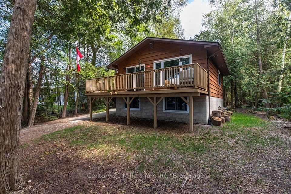 24 Miramichi Bay Road, Saugeen Shores, ON N0H 2C6 – main photo