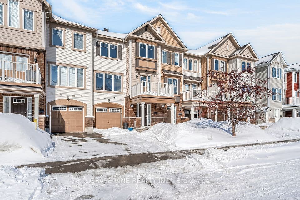 330 Sweet Grass Circle, Barrhaven, ON K2J 5W9 – photo 2