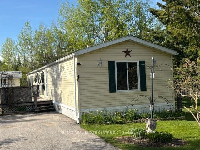 40 Maple Grove Village Road, Southgate, ON N0C 1B0 – main photo