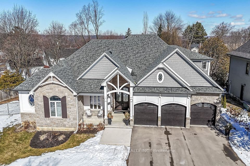 747 Vernon Place, Hamilton, ON L9G 3H4 – main photo