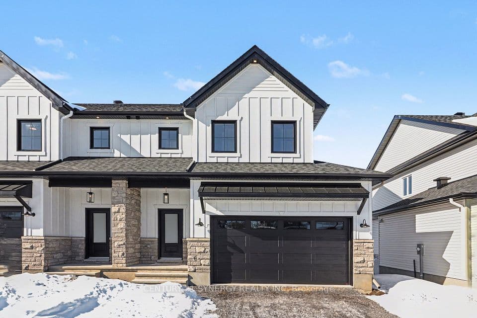 77 VILLENEUVE Street, North Stormont, ON K0C 1W0 – main photo