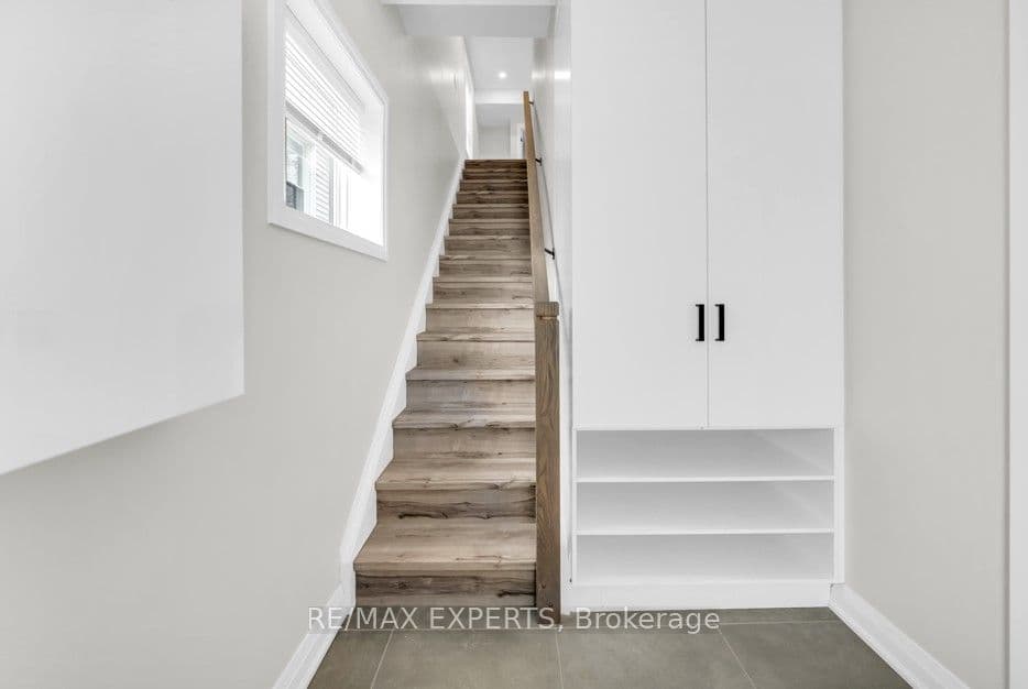 124 Church Street, Kitchener, ON N2G 2S4 – photo 2