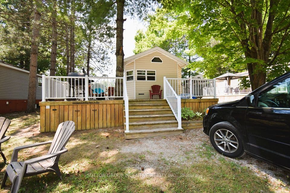 1082 Shamrock Marina Road 62, Gravenhurst, ON P0E 1N0 – main photo