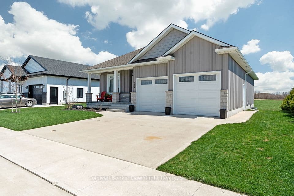 714 Gloria Street, North Huron, ON N0M 1H0 – photo 2