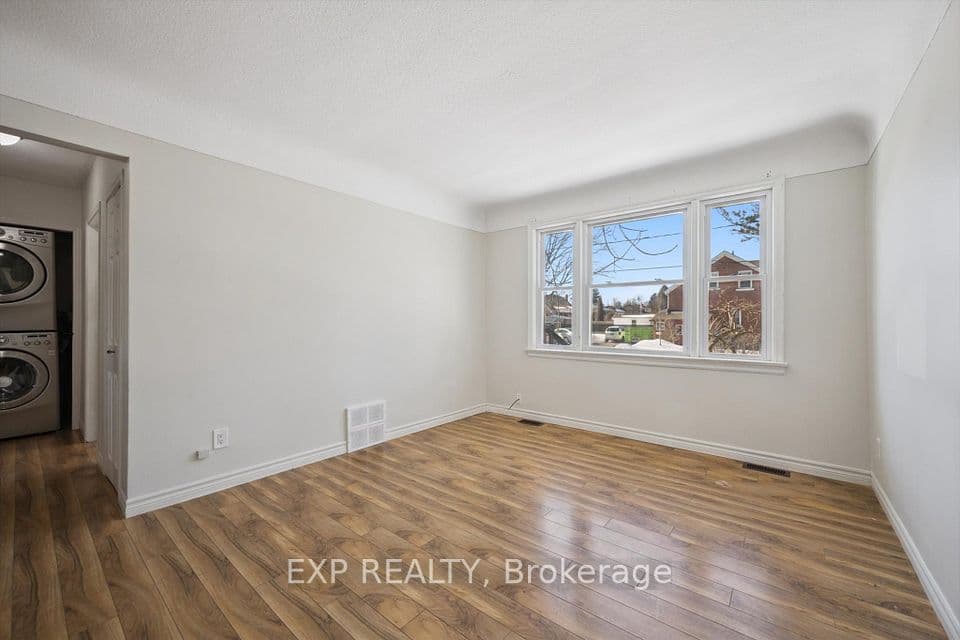 253 Sydney Street S, Kitchener, ON N2G 3V8 – photo 3
