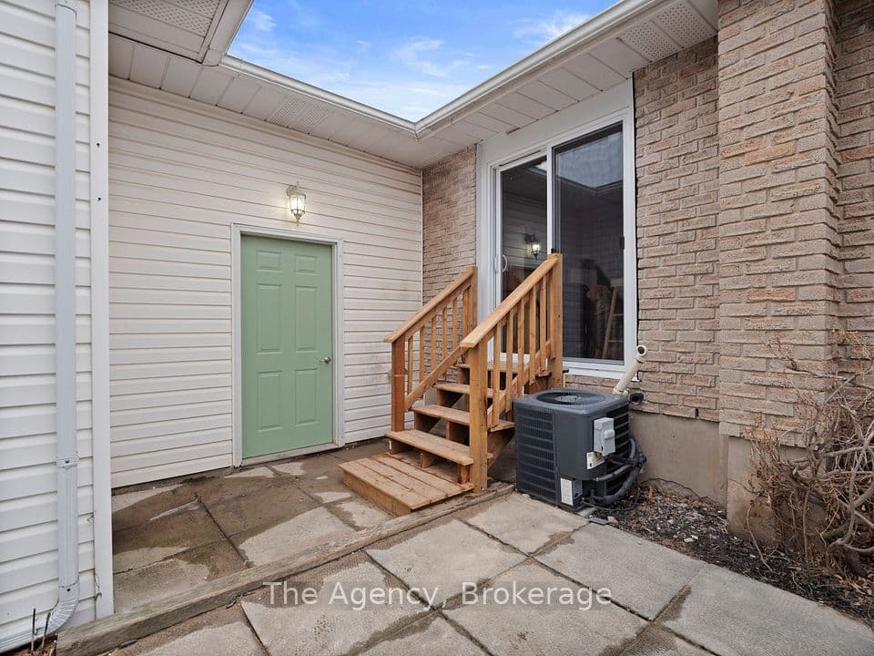 20 Brackencrest Road, St. Catharines, ON L2P 3K8 – photo 3