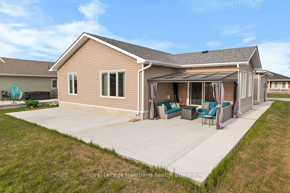 140 LAKE BREEZE Drive, Ashfield-Colborne-Wawanosh, ON N7A 0C6 – photo 2