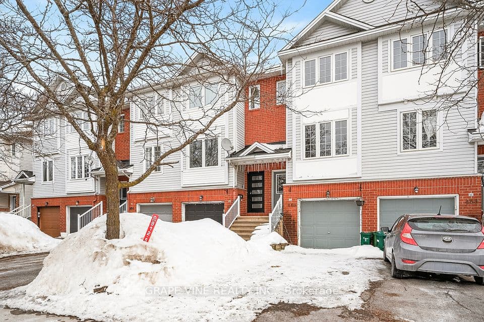 460 Seyton Drive, Bells Corners and South to Fallowfield, ON K2H 1G2 – photo 3
