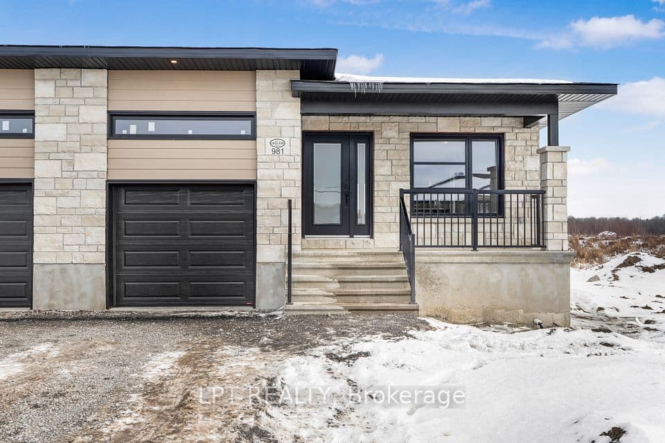 965 Katia Street, The Nation, ON K0A 2M0 – main photo