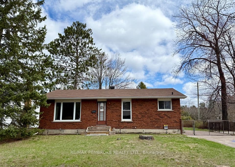 114 Hemlock Street, Petawawa, ON K8H 3C2 – main photo