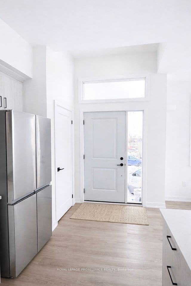 515 (Blk 59) Joseph Gale Street 109, Cobourg, ON K9A 1K5 – photo 2