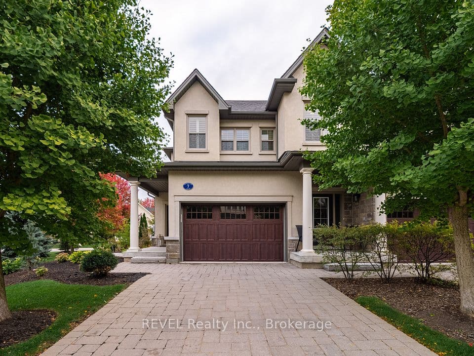 7 Aberdeen Lane S A7, Niagara-on-the-Lake, ON L0S 1J0 – main photo