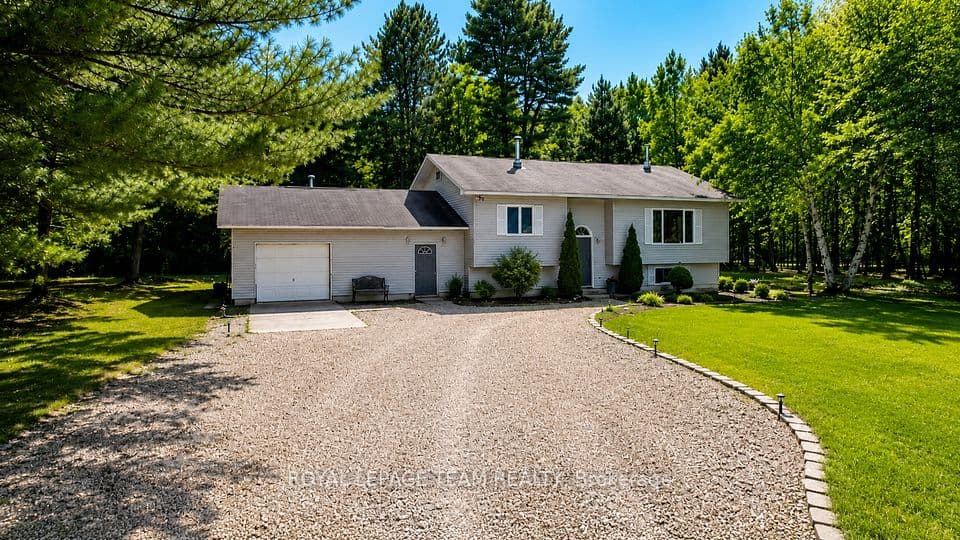 1855 Old Barry's Bay Road S, Madawaska Valley, ON K0B 1K0 – photo 2