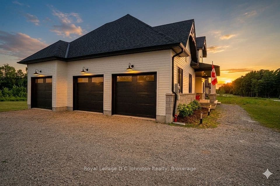 167 Alexandria Street, Georgian Bluffs, ON N4K 0G2 – photo 2
