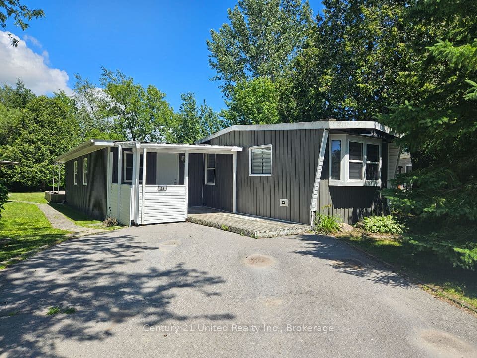 49 Hillview Drive, Hamilton Township, ON K9A 0X9 – main photo
