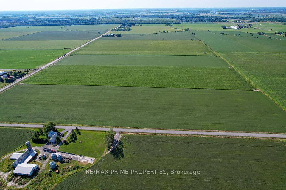1458 WALL Road, Orleans - Cumberland and Area, ON K4B 1H9 – photo 3