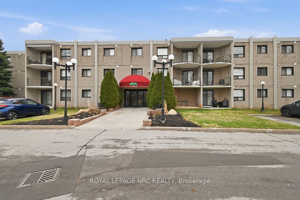 4658 Drummond Road 217, Niagara Falls, ON L2E 7E1 – main photo