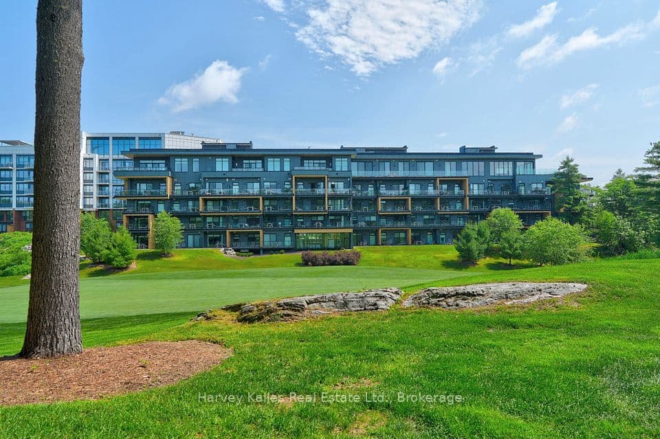 120 Carrick Trail 401, Gravenhurst, ON P1P 0B6 – main photo