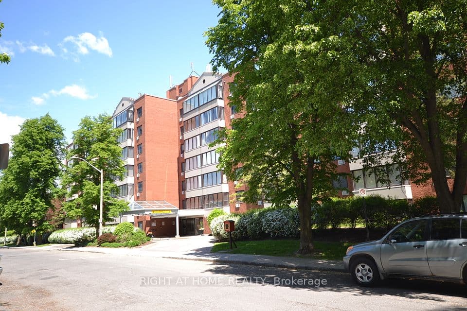225 Alvin Road N 309, Manor Park - Cardinal Glen and Area, ON K1K 4H6 – photo 2