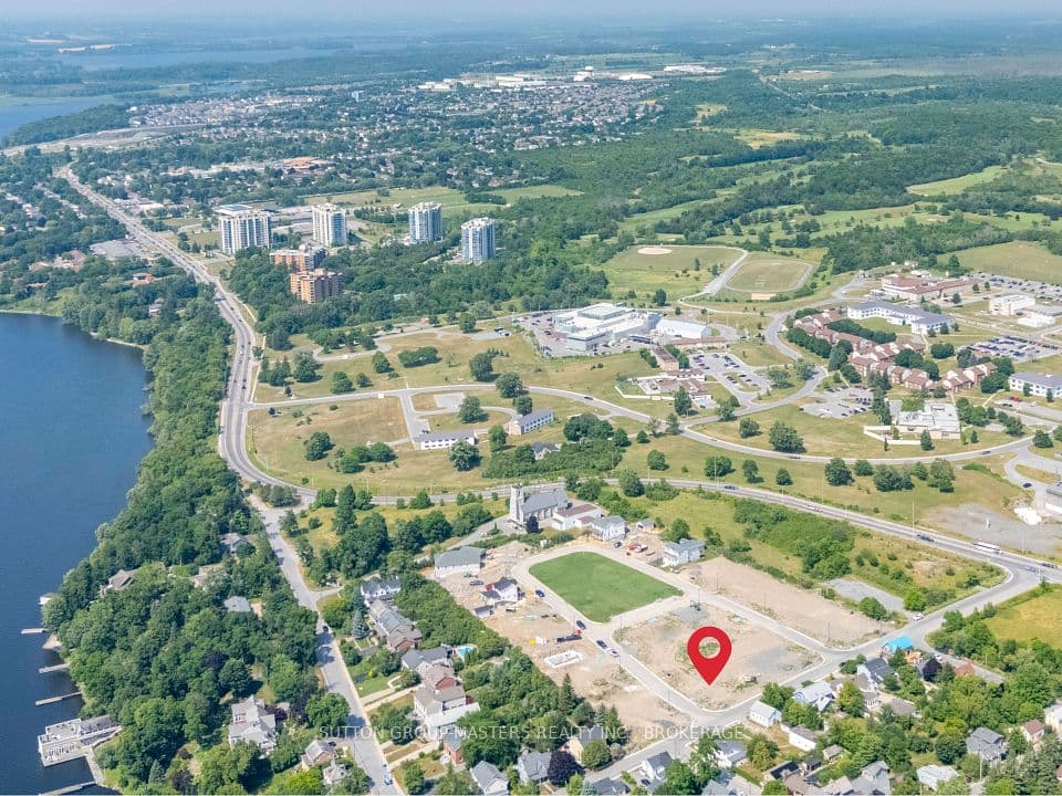 415 Wellington Street, Kingston, ON K7K 6W4 – photo 2