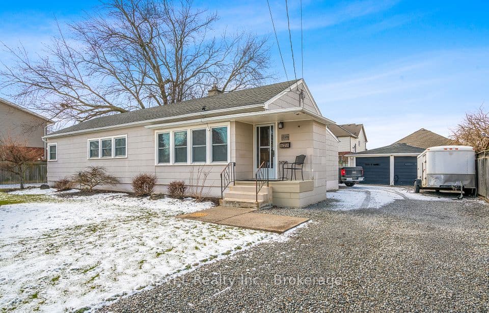 18 Valley Road, St. Catharines, ON L2S 1Y6 – photo 2