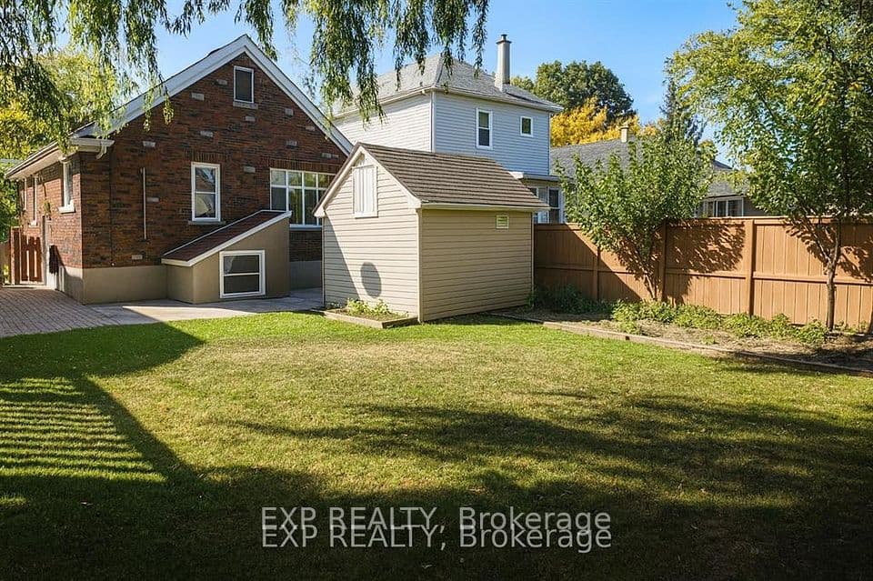 20 Marmora Street, St. Catharines, ON L2P 3C1 – photo 2