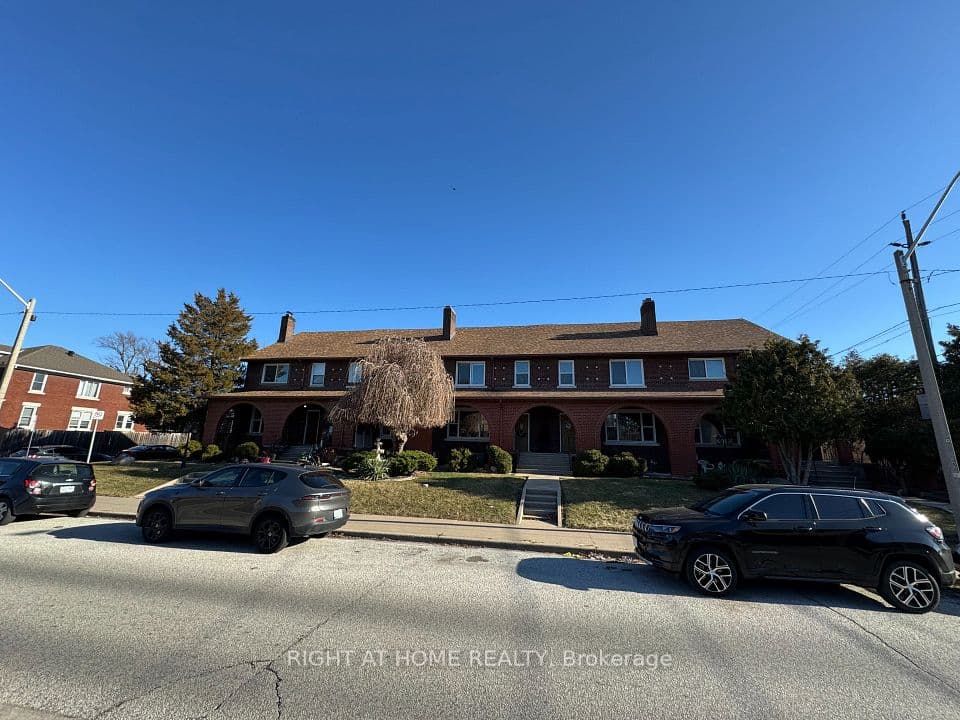 655-91 Giles Boulevard, Windsor, ON N9A 4E3 – main photo