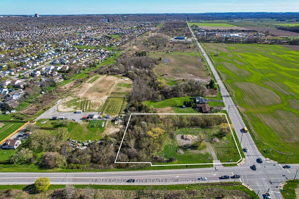 381 St. Paul Street W, St. Catharines, ON L2R 3N1 – photo 2