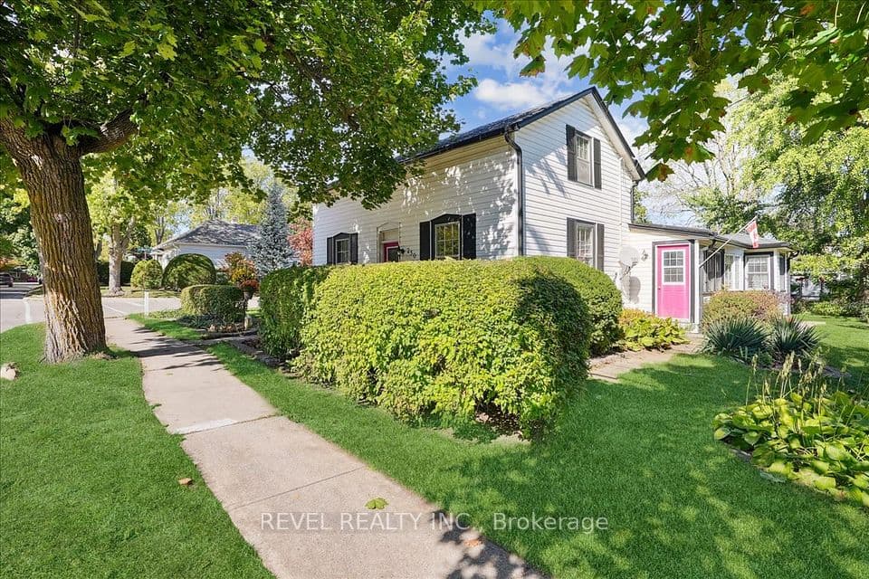 250 Mill Street N, Hamilton, ON L0R 2H0 – main photo