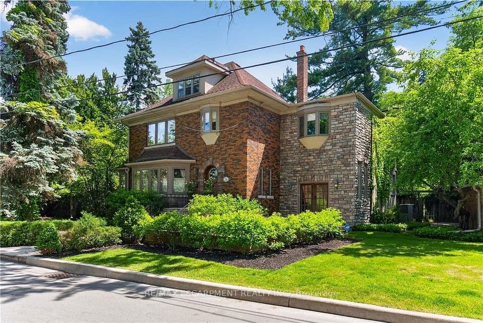 74 OAK KNOLL Drive, Hamilton, ON L8S 4C4 – main photo