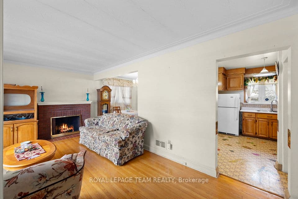41 Capilano Drive, Cityview - Parkwoods Hills - Rideau Shore, ON K2E 6G3 – photo 3