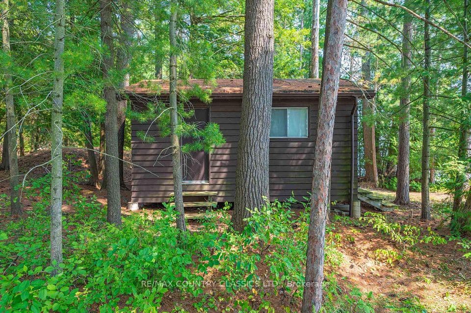 22 Chandos Lk Balmer Island, North Kawartha, ON K0L 1A0 – photo 2
