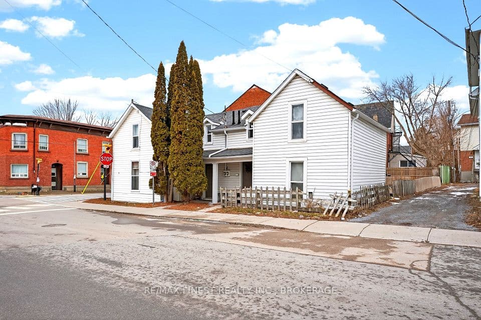 255-257 Earl Street, Kingston, ON K7L 2H6 – main photo