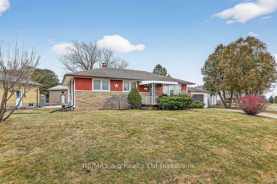 23 Glenn Avenue, Ingersoll, ON N5C 2C9 – photo 2