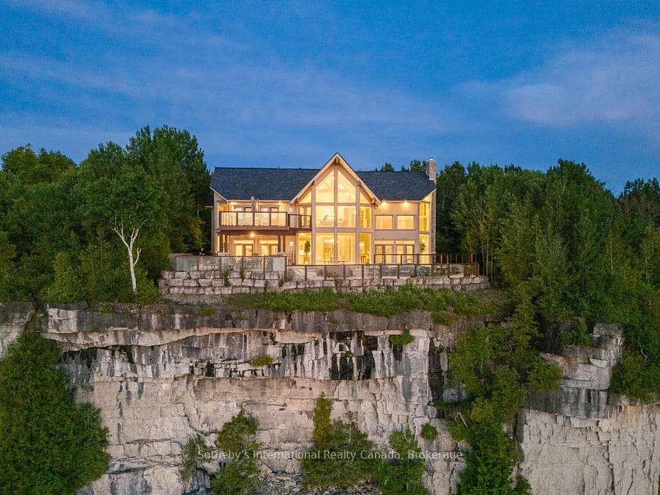 176 Moore Street, Northern Bruce Peninsula, ON N0H 1W0 – main photo