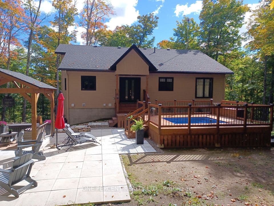 1333 Walker Lake Drive, Lake of Bays, ON P1H 2J6 – photo 3