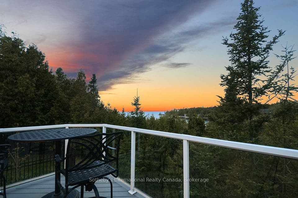 80 Corey Crescent, Northern Bruce Peninsula, ON N0H 2R0 – main photo