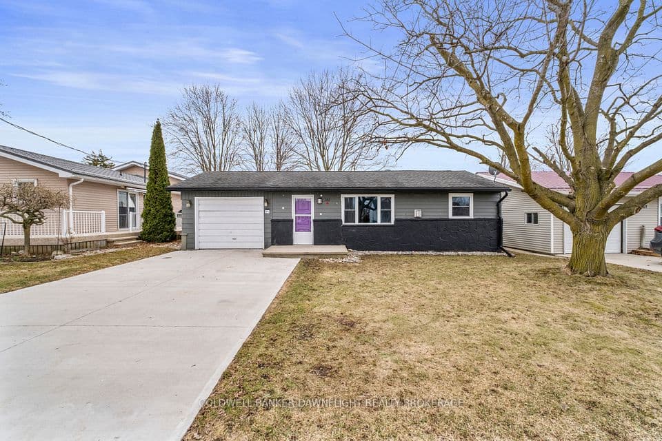 161 HURON Street E, South Huron, ON N0M 1S1 – main photo