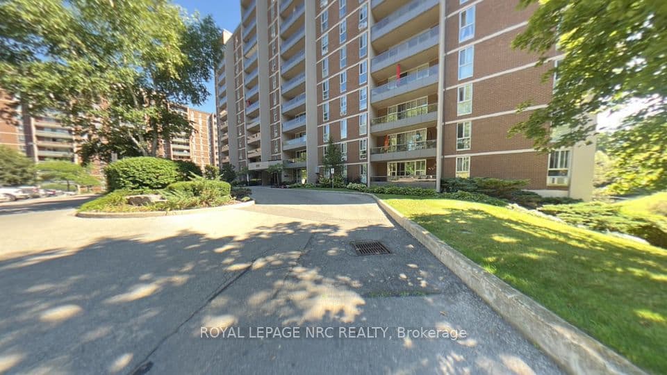 1966 Main Street W 306, Hamilton, ON L8S 1J6 – photo 2